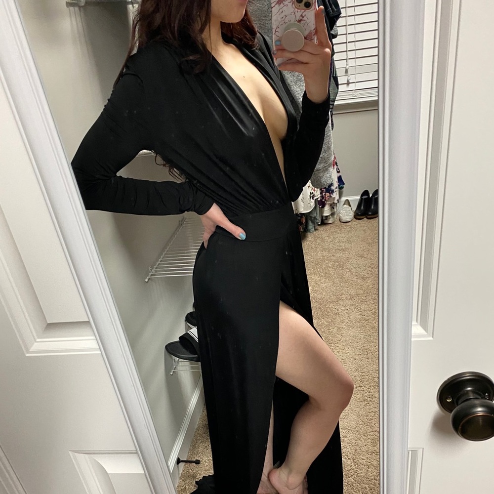 Sexy deep V long sleeve maxi dress